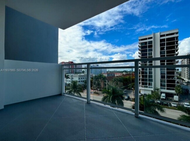 Foto del edificio - 2030 S Ocean Dr