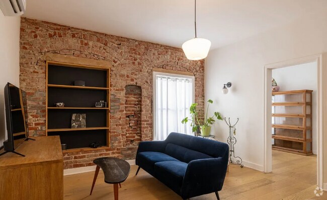 Building Photo - 211 S Berendo St