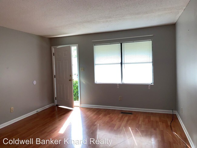 Building Photo - 2 br, 1 bath Apartment - 109 Weeks Dr NE