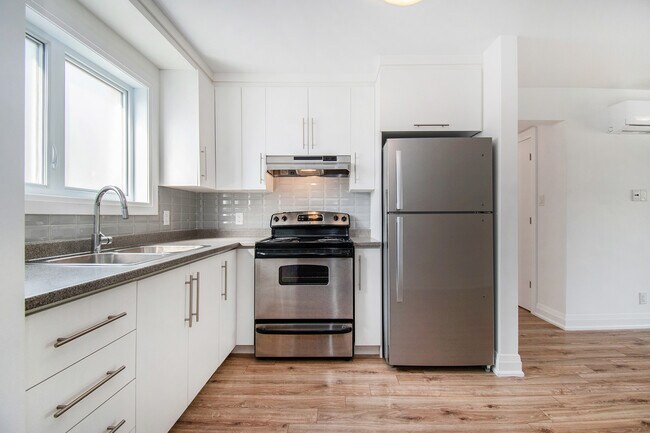 Photo du bâtiment - 344-368 Tillbury Av