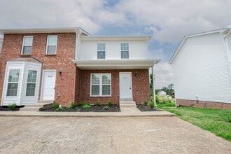 Building Photo - 2070 Tynewood Dr