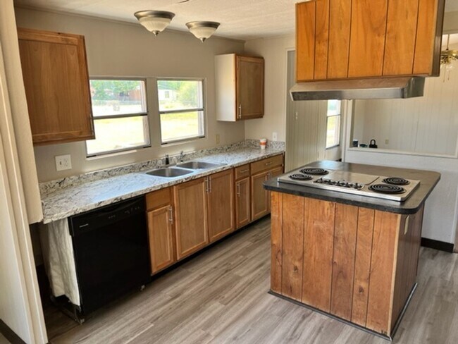 Foto del edificio - 2 Bedroom/2 Bath Home for Rent