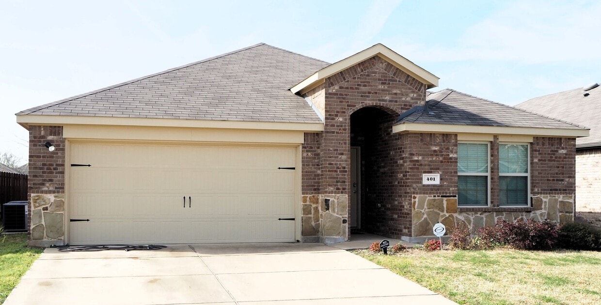 Photo - 401 Wilson Way-