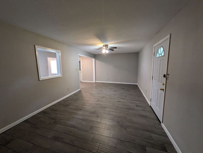 Building Photo - 2306 Butler Dr