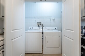 1BR 1BA - 800SF - Bristol Station Apartments