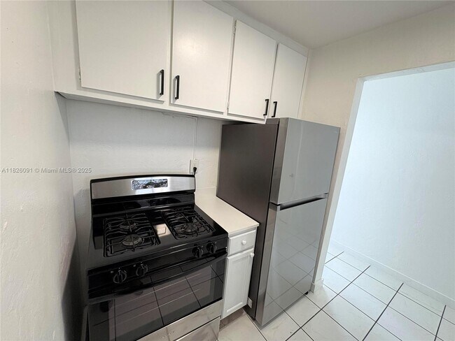 Foto del edificio - 505 NE 30th St