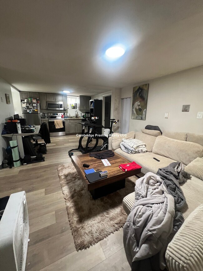 Foto del edificio - 74 Thorndike St
