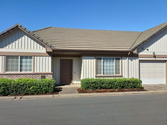 Photo - 3328 Lake Glenn Dr House