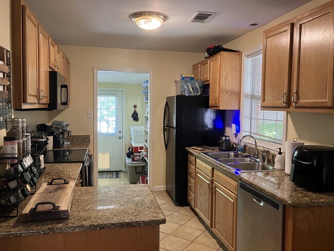 Foto del edificio - 5608 C St