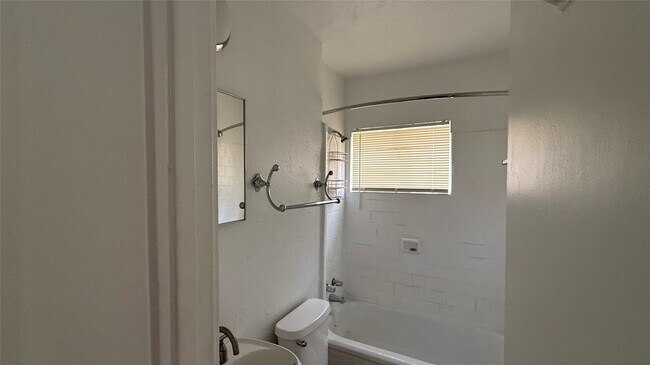 Foto del edificio - 5611 Jackson St