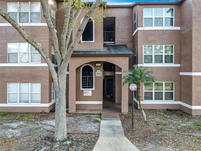 Building Photo - 4540 Commander Dr