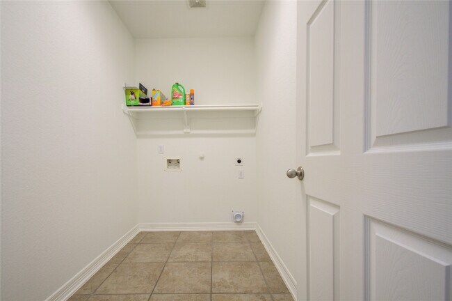 Foto del edificio - 18103 Double Bay Rd