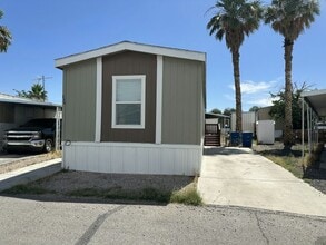 Building Photo - 2038 Palm St