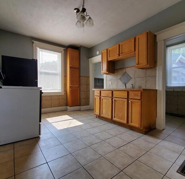 Foto del edificio - 3039 Curtis Ave