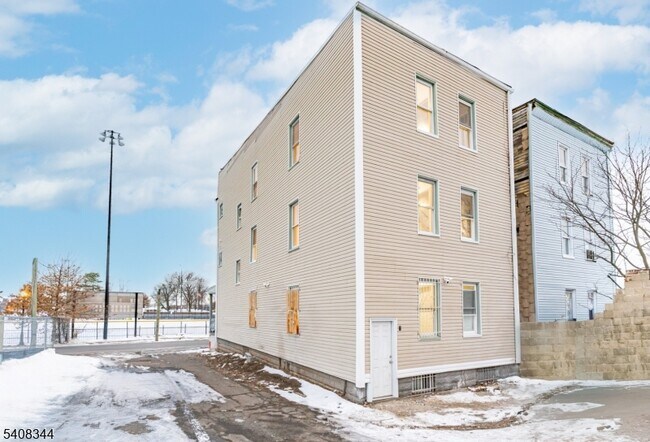 Foto del edificio - 528 S 13th St