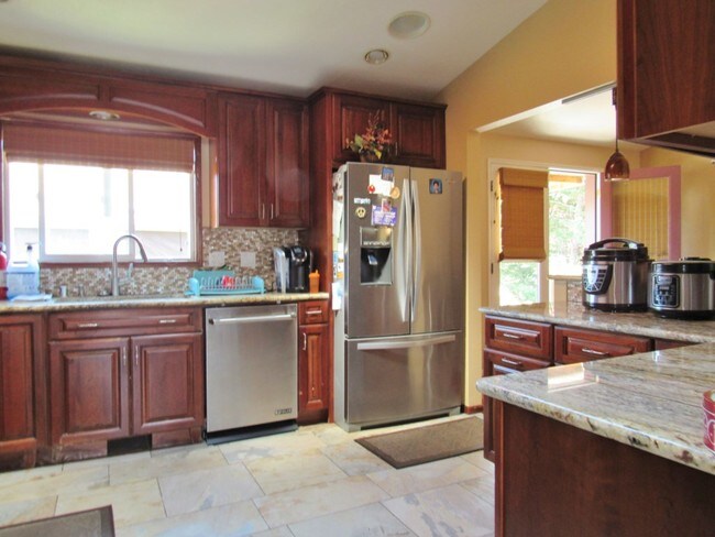 Foto del edificio - 2325 N 190th St