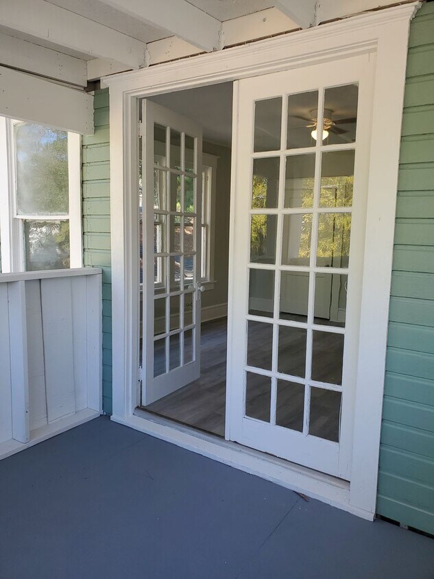 Foto principal - 525 Wichita St- HISTORICAL HIGHLAND APARTM...