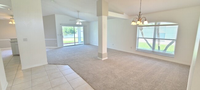 Building Photo - 1062 Crystal Creek Dr