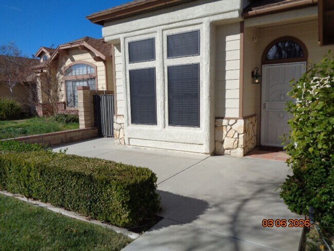 Building Photo - Immaculate West Lancaster One Story Offering 1699 sq. ft.