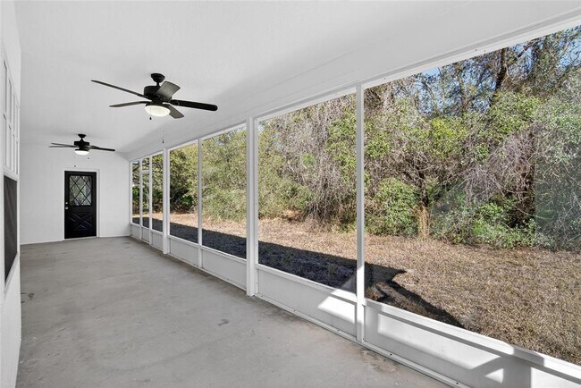 Foto del edificio - 11304 Balm Riverview Rd