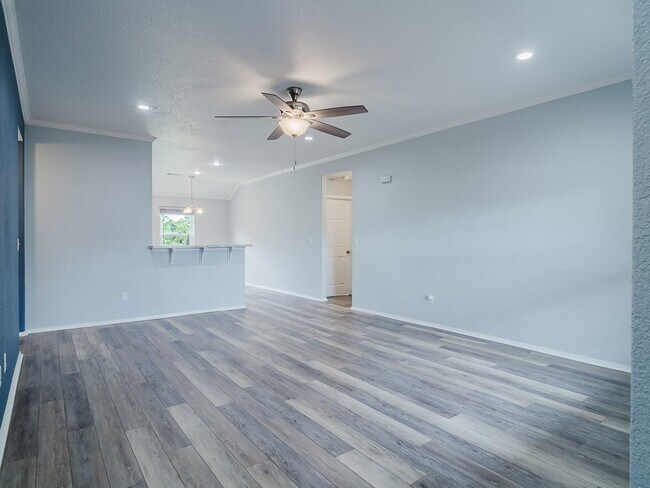 Foto del edificio - 714 SW Green World St