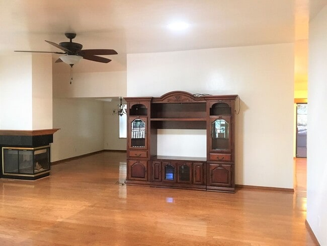 Foto del edificio - 1095 Timber Point Cir