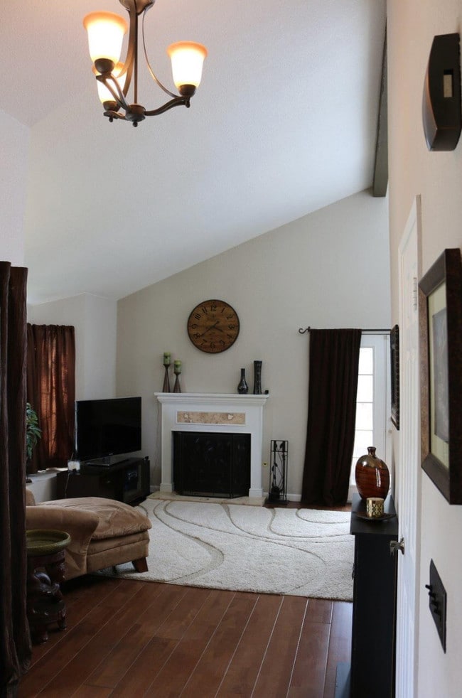 Building Photo - 1412 Plymouth Rock Way