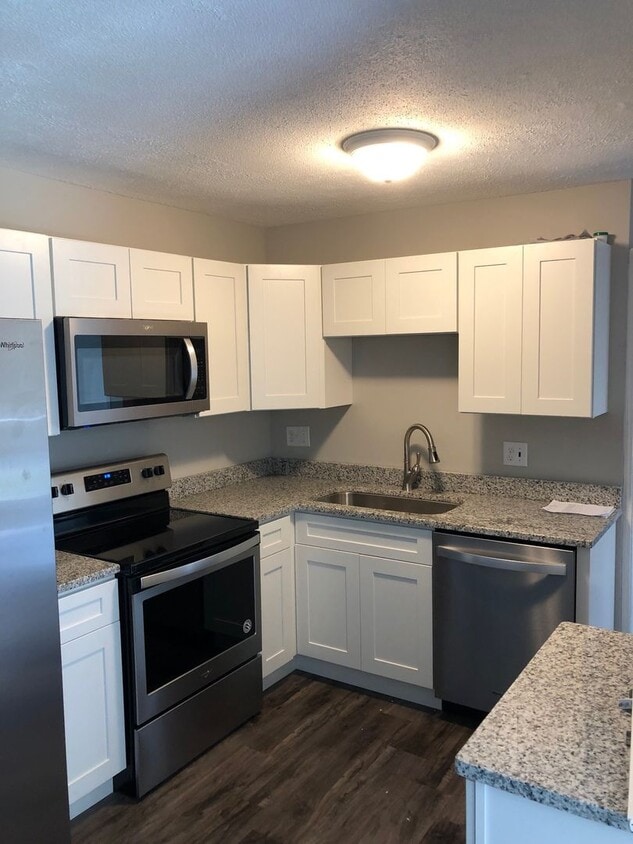 Primary Photo - 5 BD/2.5 BA home, NEW RENOVATION!