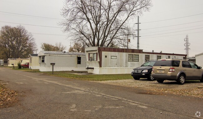 Building Photo - 705 Wolflin St