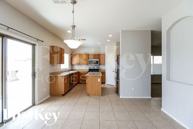 Building Photo - 2913 West Gold Dust Avenue