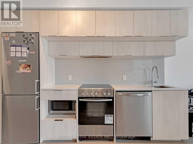 Building Photo - 181 Dundas St E