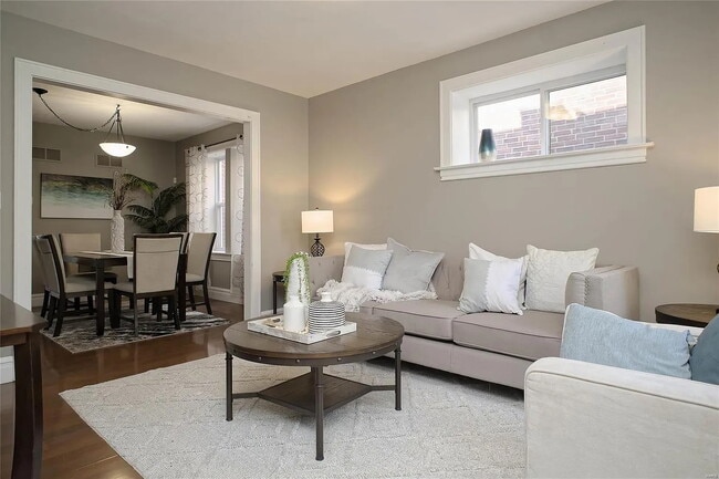 Living Room - 3936 Utah St