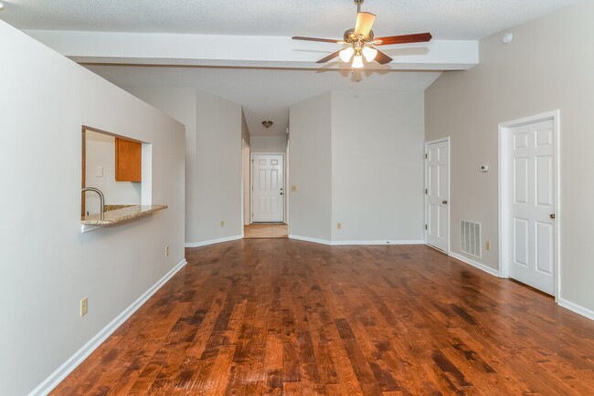 Building Photo - 12251 Rochford Ln