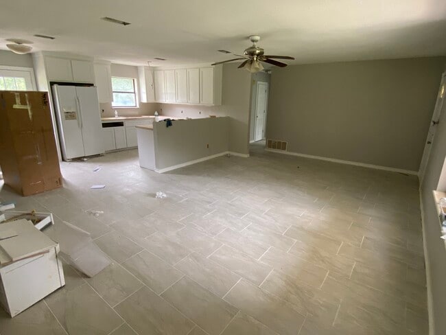 Foto del edificio - 7403 Pleasant Rdg Rd