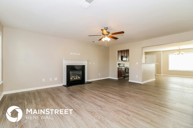 Foto del edificio - 4105 Laurel Glen Dr