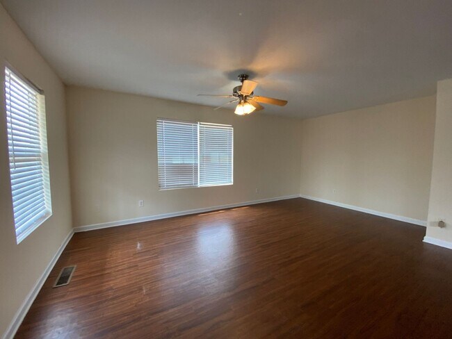 Building Photo - PRE-LEASING FOR AUGUST 2025!