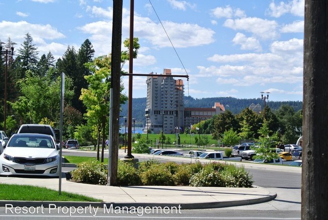 Foto del edificio - 2 br, 1 bath  - 802 E Bancroft Ave