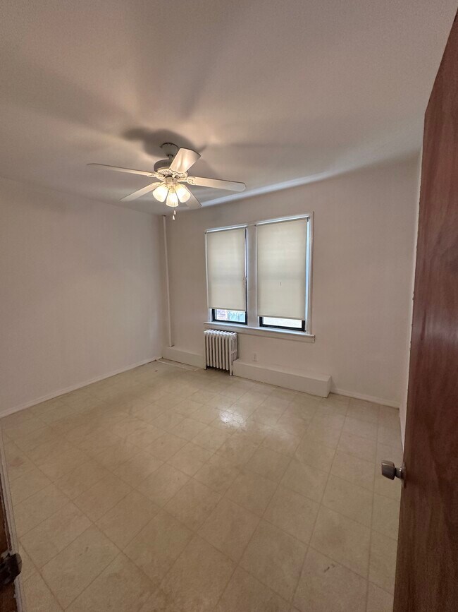 Foto del edificio - 8751 24th Ave