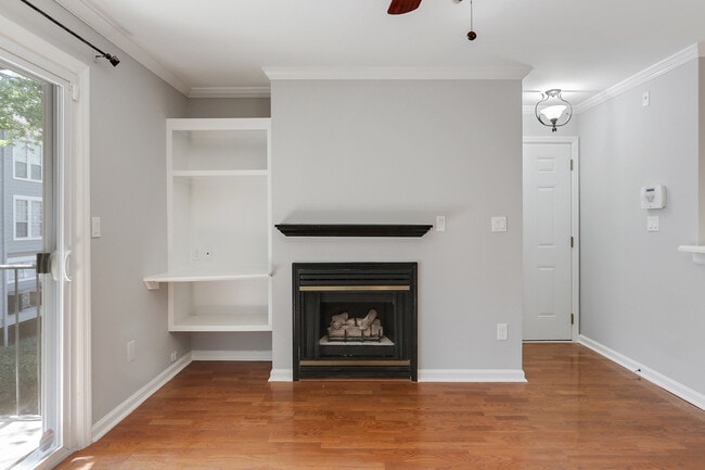 Building Photo - 625 Granville Ct