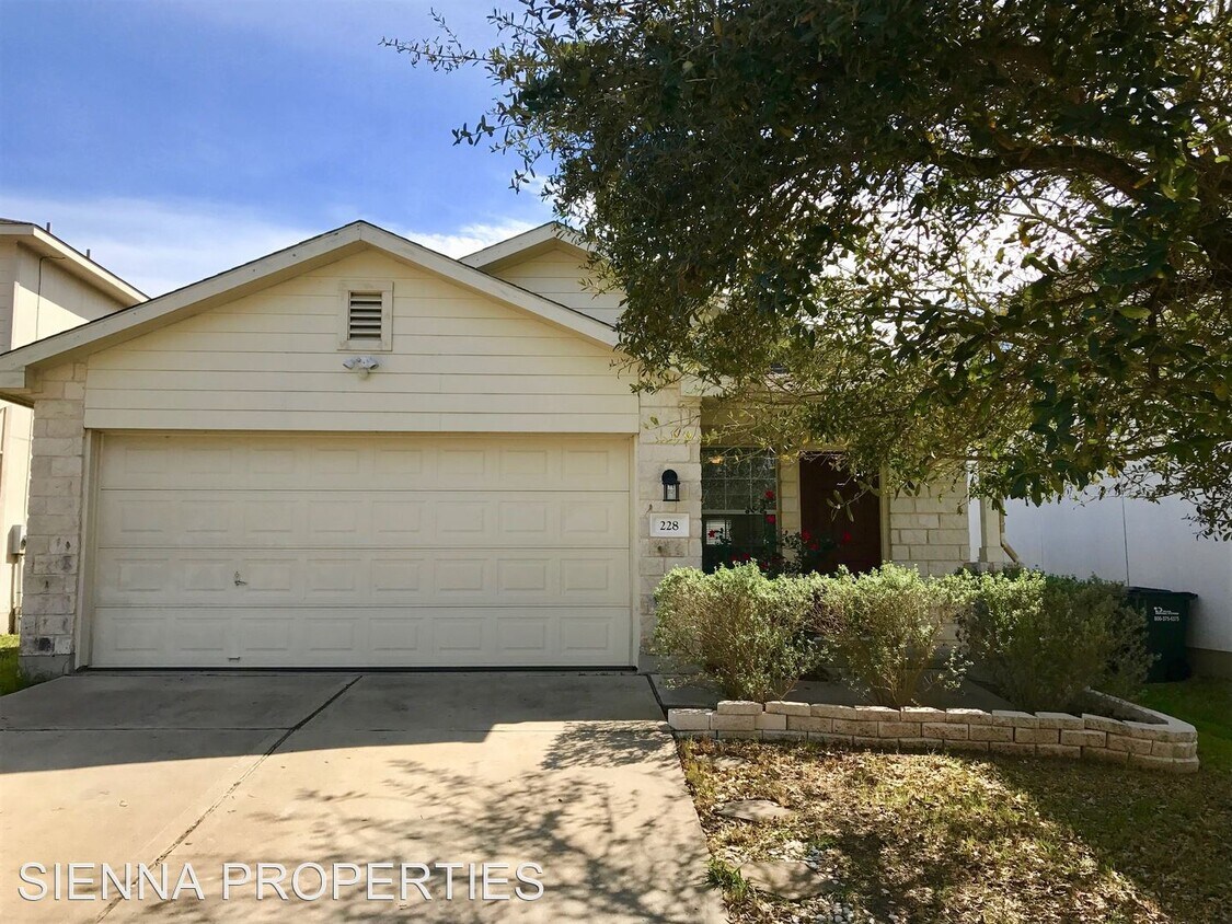 3 br, 2 bath House 228 Black Forest House Rental in Buda, TX