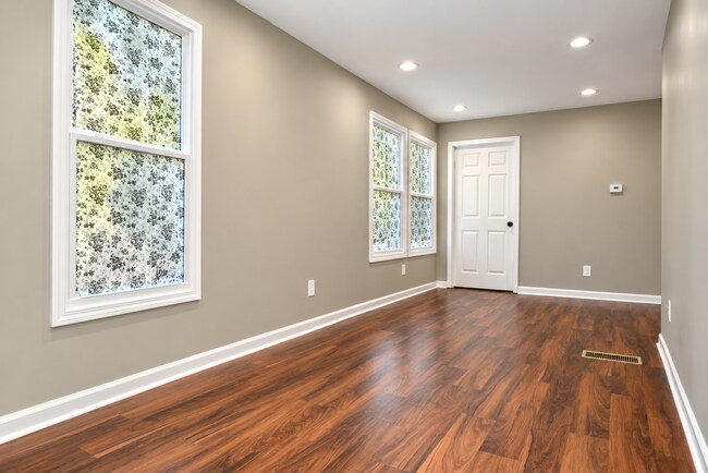Foto del edificio - 728 Heywood Ave