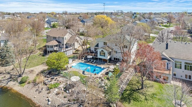 Building Photo - Luxury 4-Bed Retreat with In-Ground Pool &...