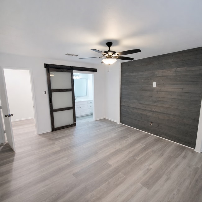 Building Photo - 5008 57th St