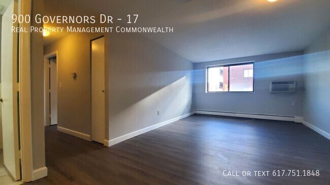 Foto del edificio - 900 Governors Dr
