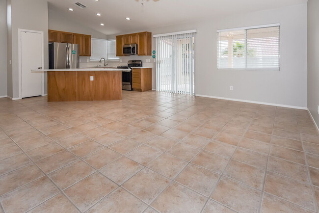 Foto del edificio - 2407 Tropical Sands Ave