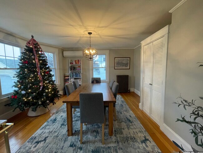 Building Photo - 21 McLean St