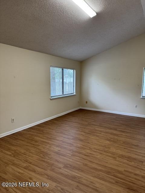 Foto del edificio - 6828 Coralberry Ln S