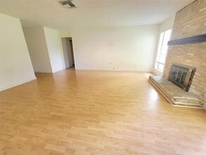 Building Photo - 3005 Winchester Way
