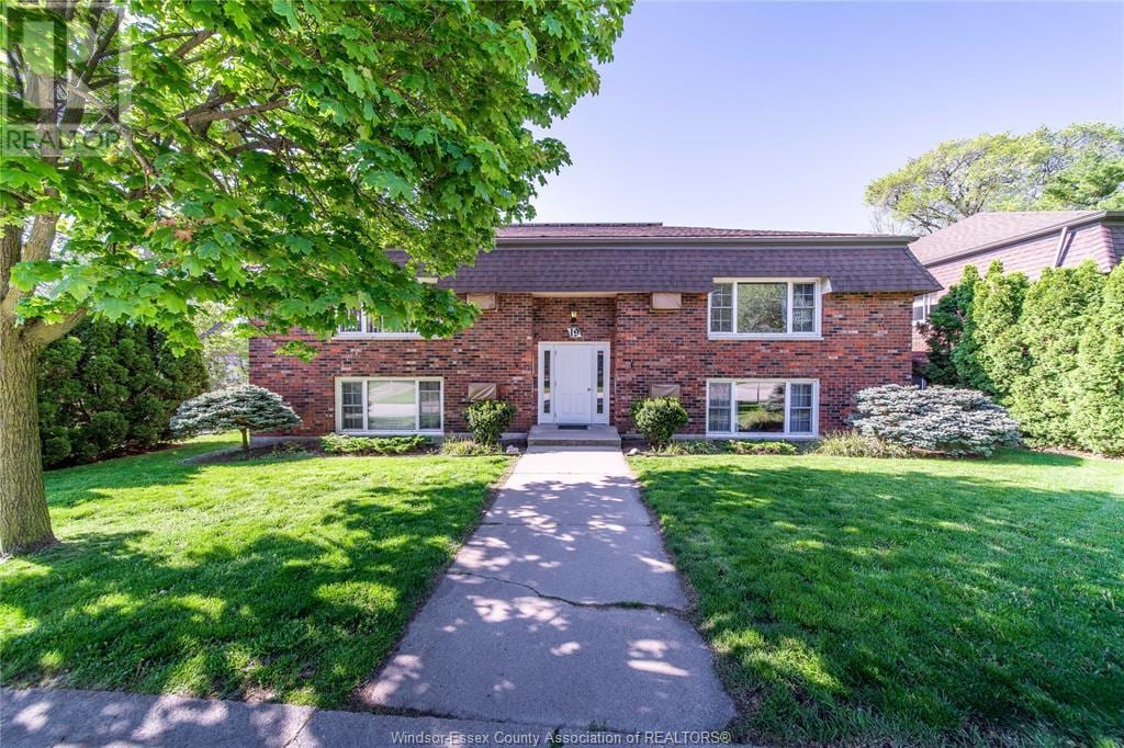 Primary Photo - 25 Hillview Crescent