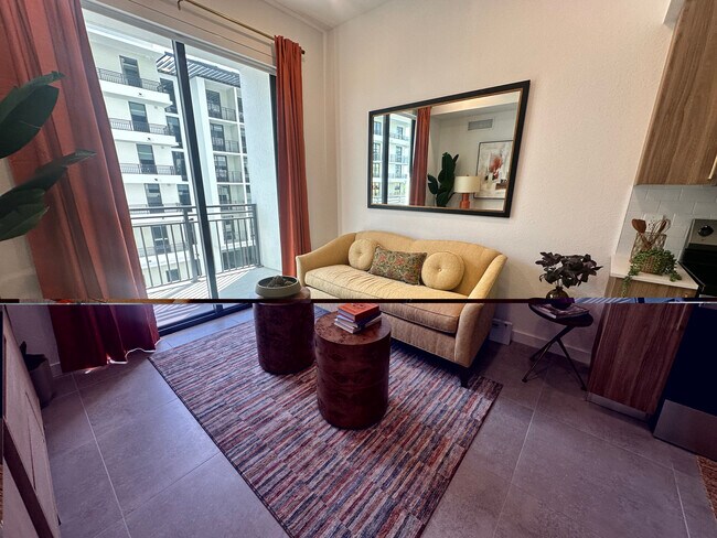 Building Photo - 1919 Washington St